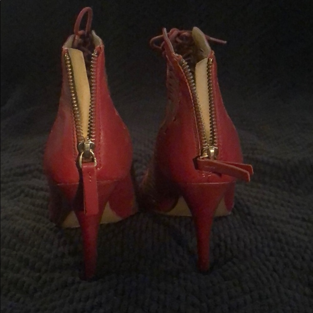 Red cut out booties - Picture 3 of 4